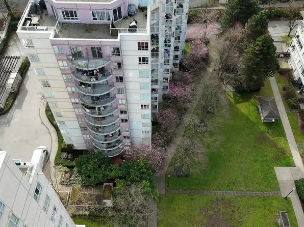 3455 Ascot Pl #106, Vancouver, BC V5R 6B7