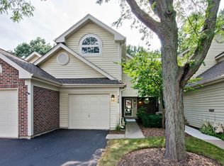 720 Ripple Brook Ct, Elgin, IL 60120