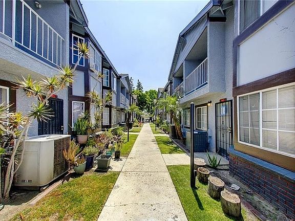 5th image of 7947 Garfield Ave APT F