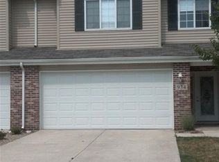 934 Paula Ct, Hobart, IN 46342