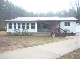 W4726 N Pearl Lake Rd, Redgranite, WI 54970