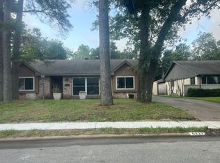 6227 Queenswood Ln, Houston, TX 77008