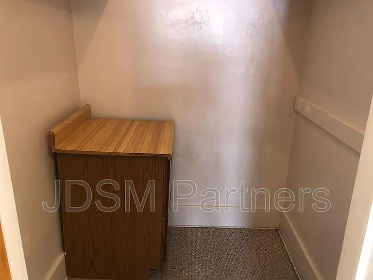 1260 Vine St #1 — Photo 3