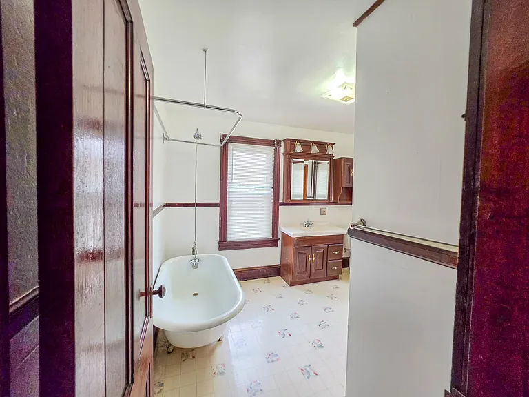 Second Full Bathroom