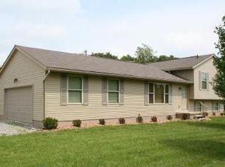 5775 School House Rd, Frazeysburg, OH 43822