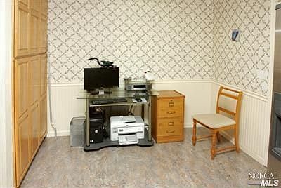 5th image of 223 English St