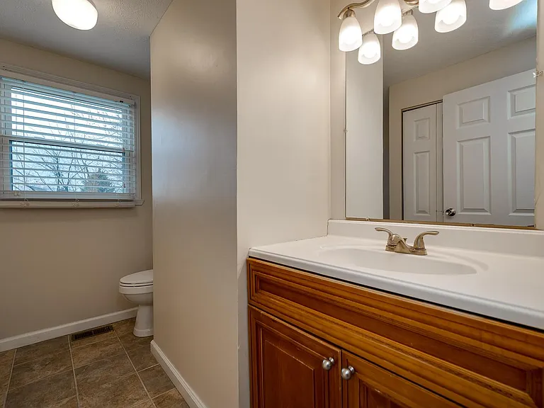 6978 Fallen Oaks Dr — Photo 24