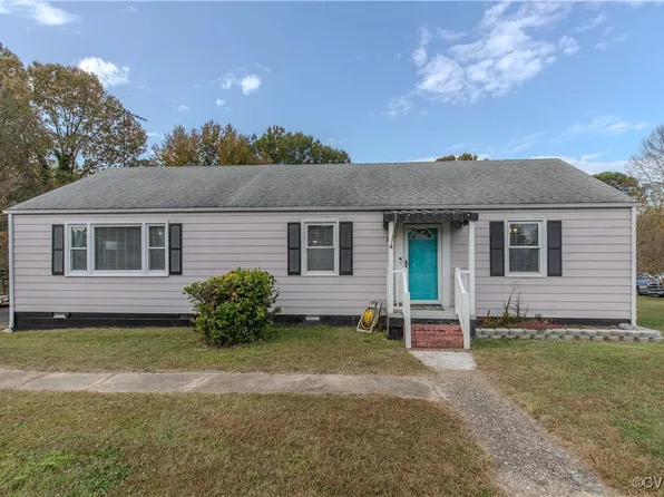 2901 Portsmouth St, Hopewell, VA 23860