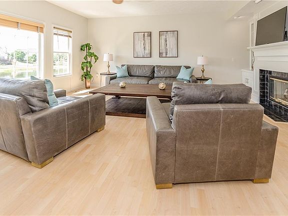 3rd image of 15026 Bainbridge Ct