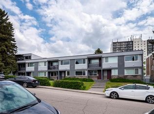 2020 Urquhart Rd NW #301, Calgary, AB T2N 4C5