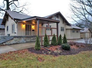 144 Tuttle Ave, Clarendon Hills, IL 60514