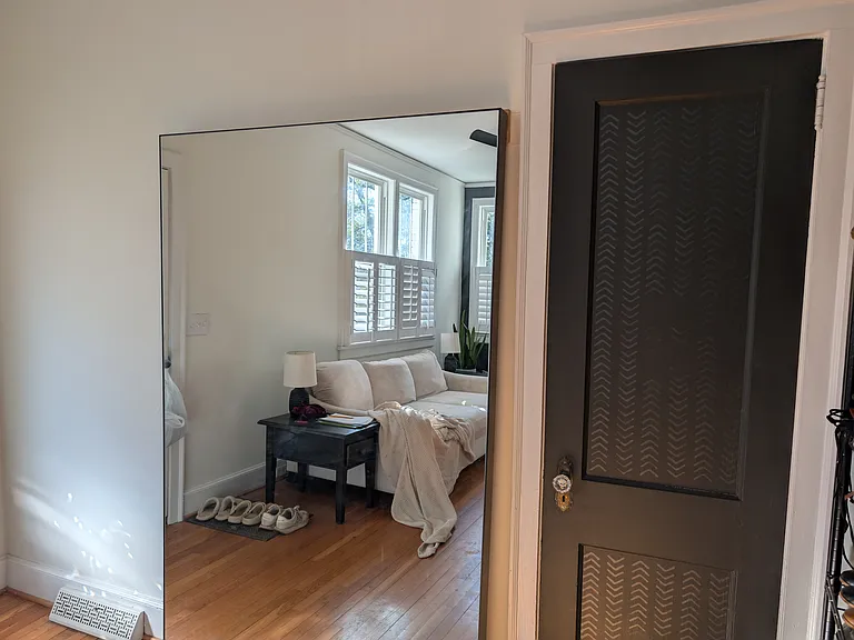 2419 Duncan St — Photo 4