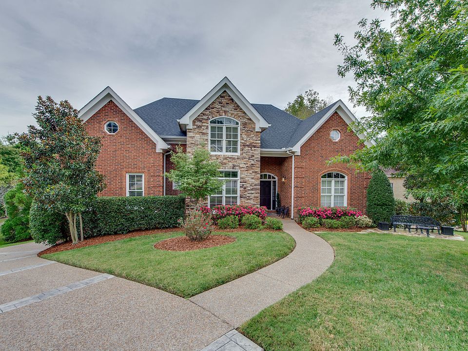 1st image of 805 Wonderland Ct