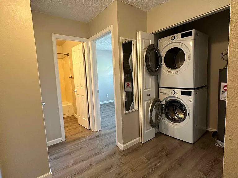 2426 Split Rock Dr — Photo 23