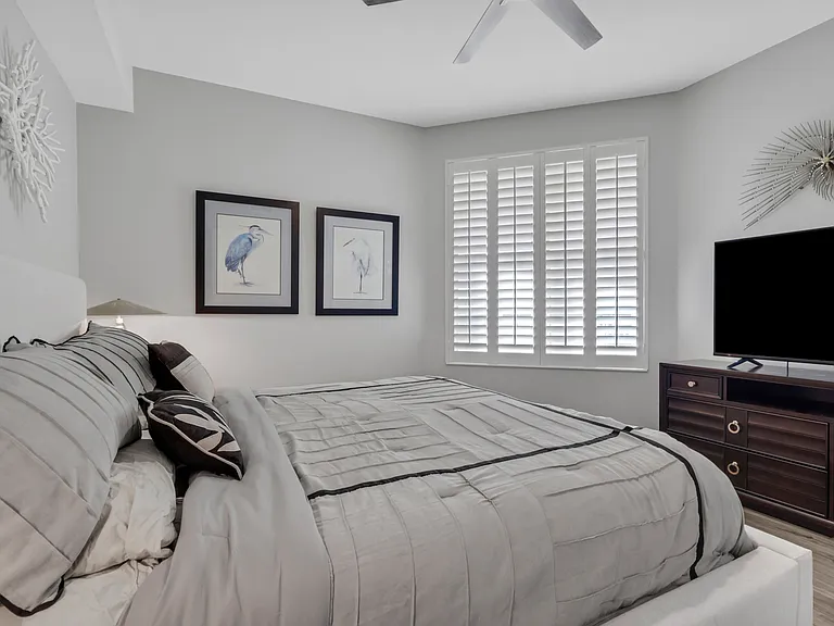 420 Cove Tower Dr #802 — Photo 26