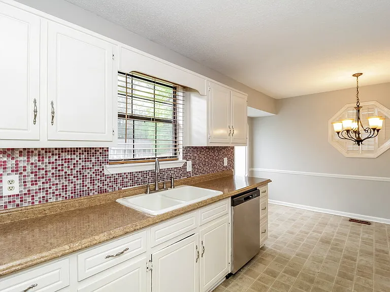 3240 Beaver Dr — Photo 8