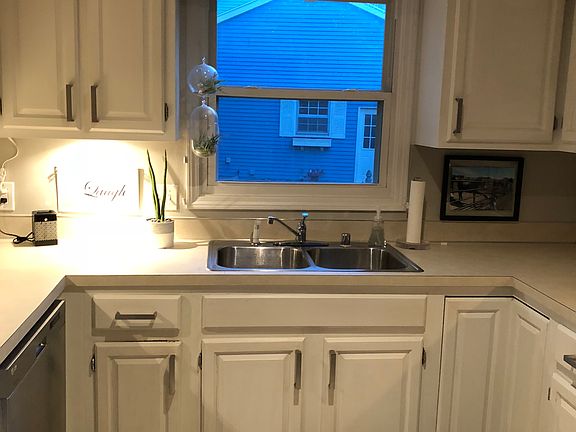 3rd image of 873 Moss Glen Cir