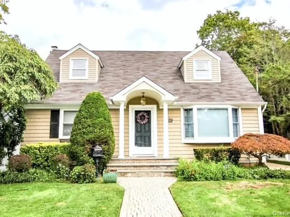 311 Maple Avenue, East Meadow, NY 11554