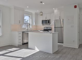 2841 Keele St #7, Toronto, ON M3M2G7