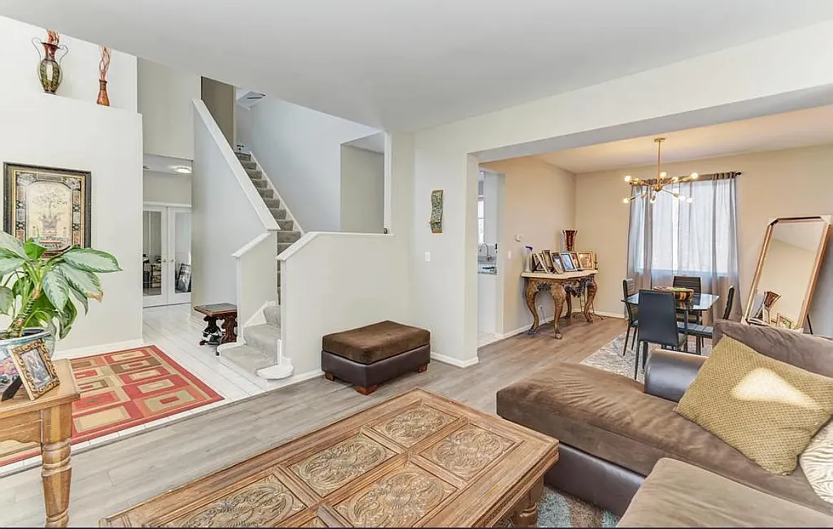 2 bed, 2.5 bath, 2396 sqft, $3,800 — Photo 1