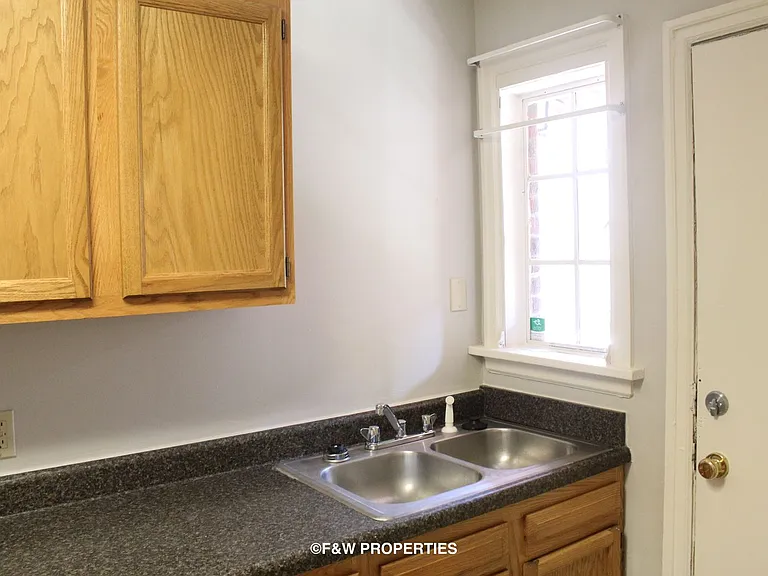 440-450 Rhoads Ave — Photo 19