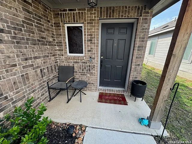 3 bed, 2.0 bath, 1340 sqft, $1,495 — Photo 3