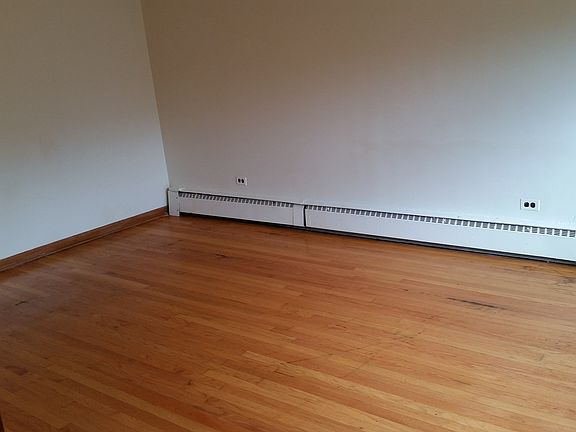 3rd image of 1763 W North Shore Ave