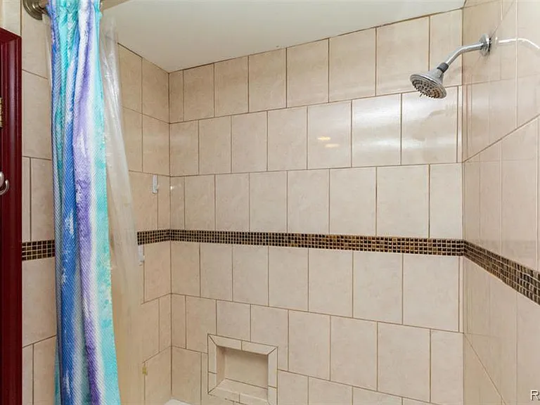 2852 Mayfair Dr — Photo 27