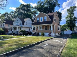 242 W 4th Ave, Roselle, NJ 07203