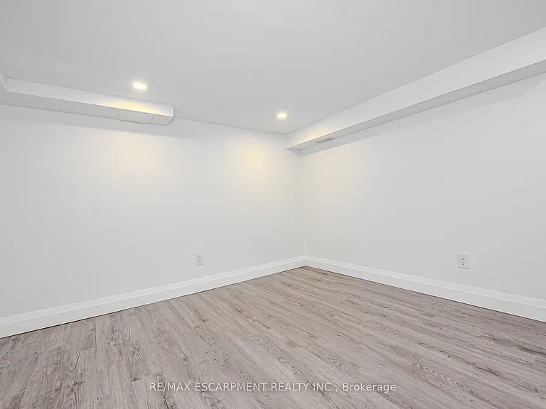 74 Cathcart St #1 — Photo 7