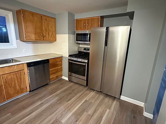 2nd image of 75 Smith Dr Floor 1