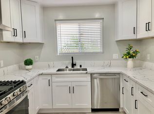 120 Roswell Ave APT 1, Long Beach, CA 90803