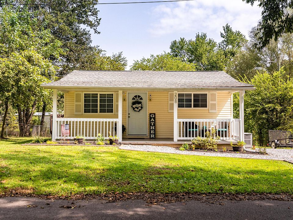 1st image of 208 Norton Ln