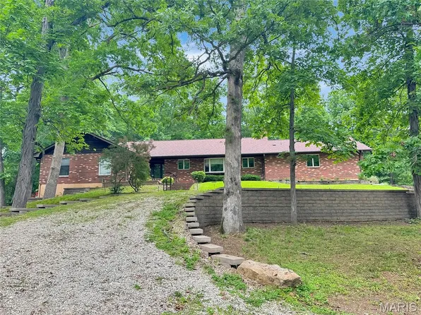 635 E Villa Ridge Rd, Villa Ridge, MO 63089