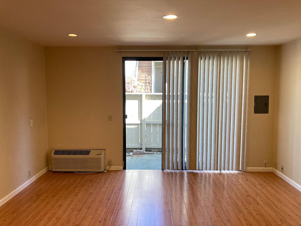 1st image of 3007 Kaiser Dr Unit D