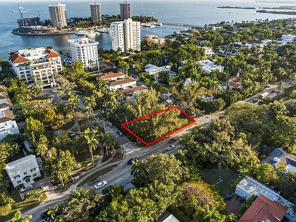2nd image of 1646 S Bayshore Dr