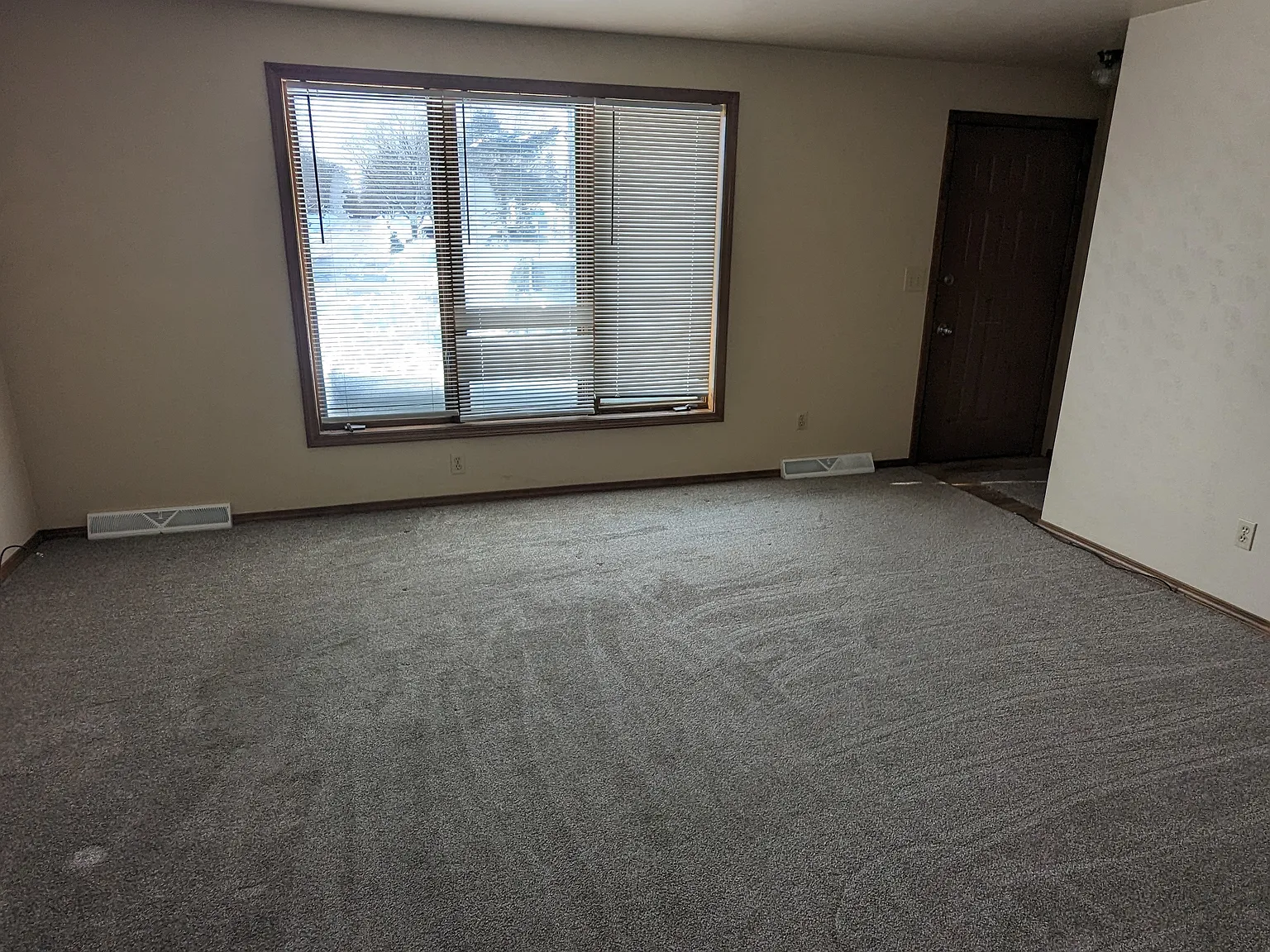 Duplex for Rent Near Lambeau Field 2bd/1ba — Photo 3