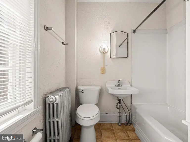 318 N Matlack St #3R — Photo 21