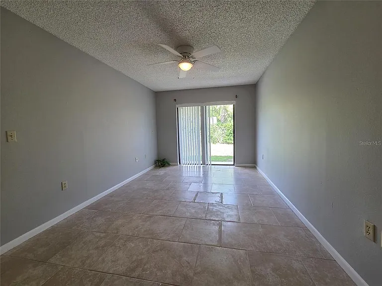 104 Mayfair Pl SW — Photo 13
