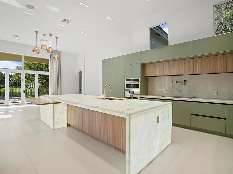 3201 E Stonebrook Cir — Photo 11