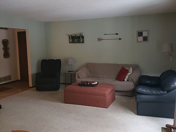 3rd image of 1640 Charlton St APT B