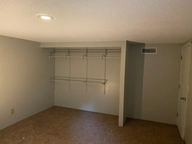 4th bedroom (nonconforming)