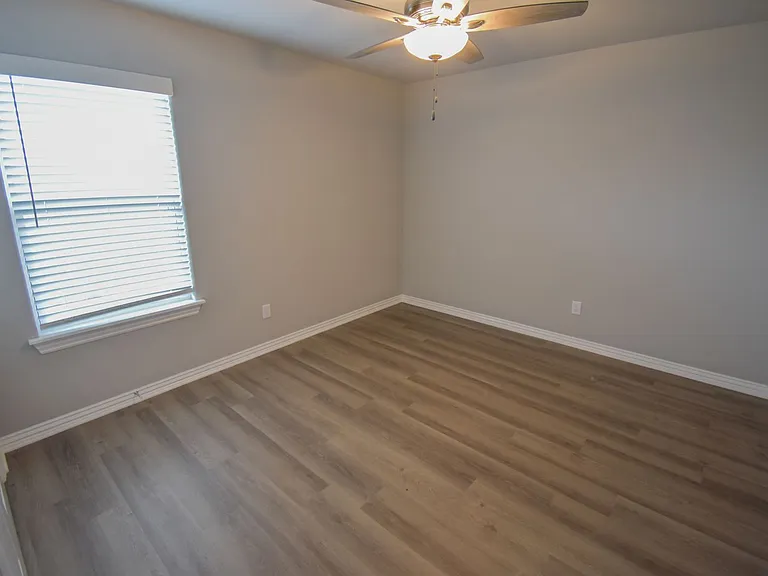 929 W Buchanan St #2 — Photo 10
