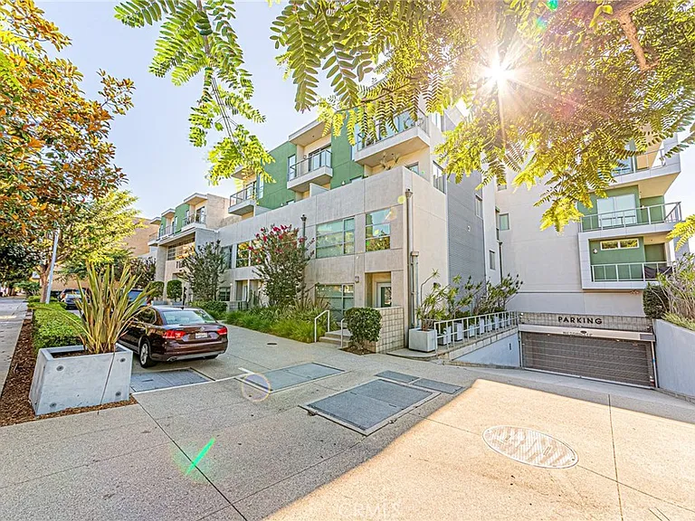 11500 Tennessee Ave #103 — Photo 2