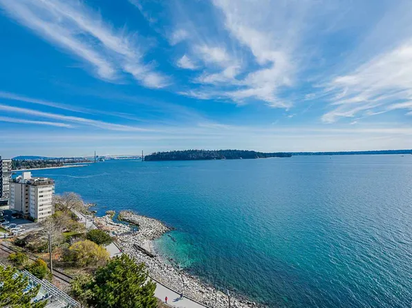 1972 Bellevue Ave #802, West Vancouver, BC V7V 1B5