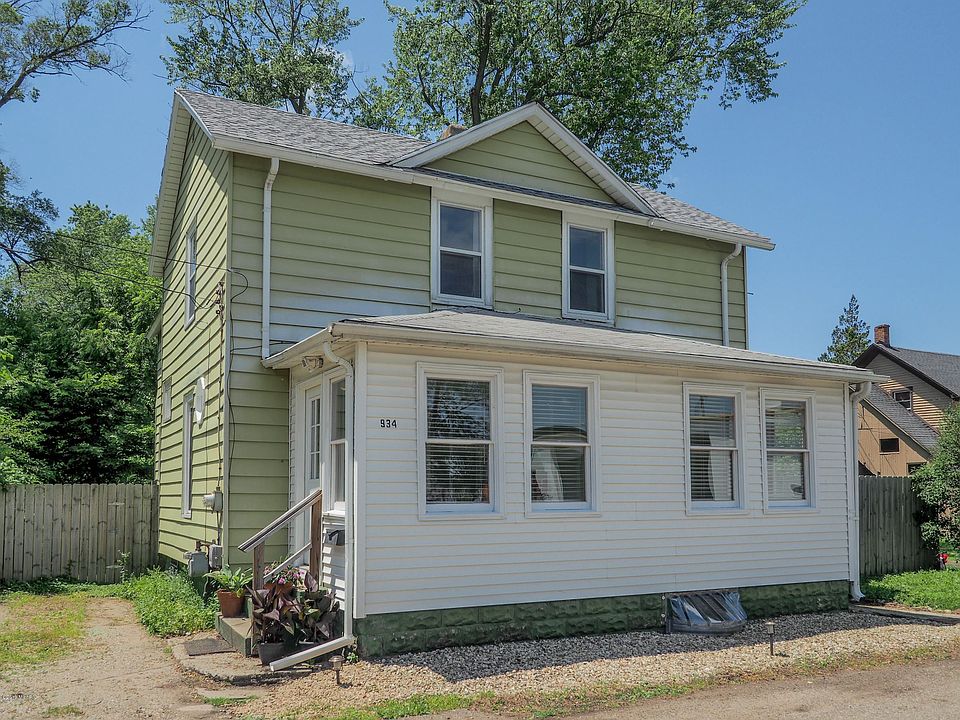 1st image of 934 Newland Pl