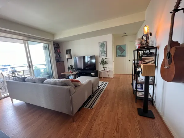 1107 1st Ave APT 1604, Seattle, WA 98101