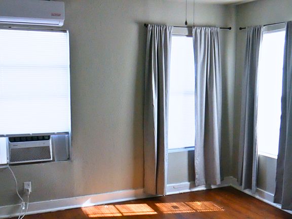 5th image of 434 Elmwood Dr
