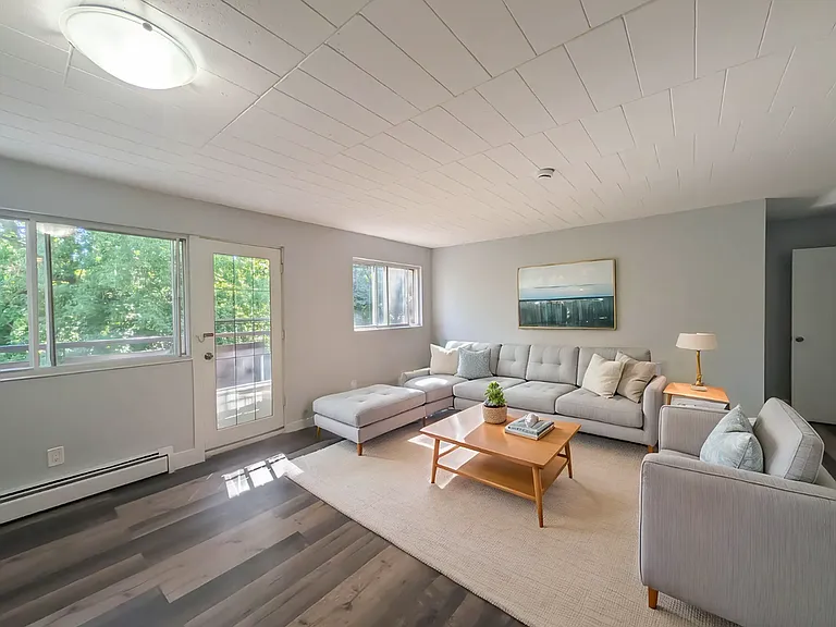 2B Arlington Ave #309 — Photo 1