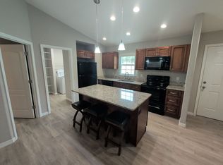 9531 N Travis Dr, Citrus Springs, FL 34434